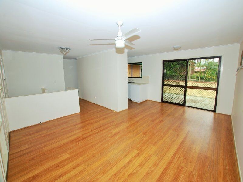 8 Kavanagh Road, Wishart QLD 4122