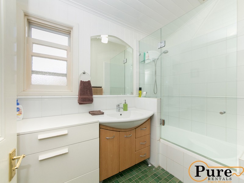 19 Orpen Street, Greenslopes QLD 4120