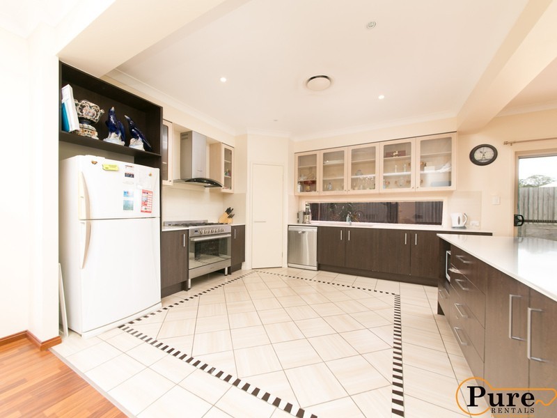 50 Trinity Crescent, Augustine Heights QLD 4300