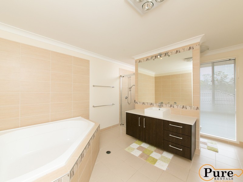 50 Trinity Crescent, Augustine Heights QLD 4300