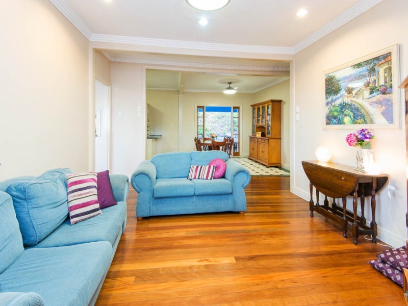 74 Mountain Street, Mount Gravatt QLD 4122