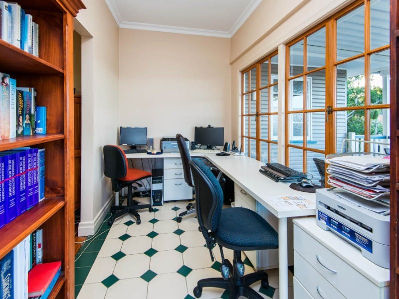 74 Mountain Street, Mount Gravatt QLD 4122