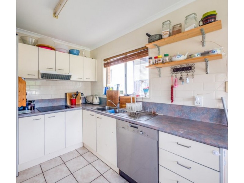 34 Dunbil Avenue, Ferny Hills QLD 4055