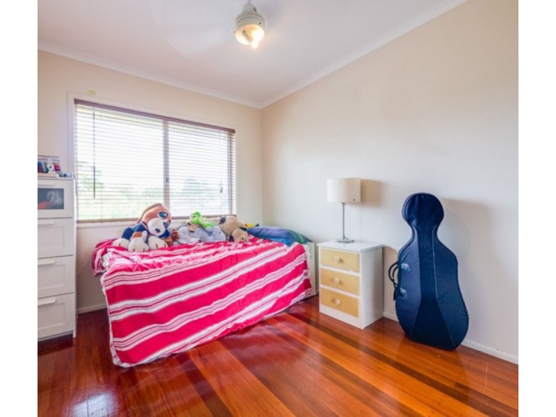 34 Dunbil Avenue, Ferny Hills QLD 4055