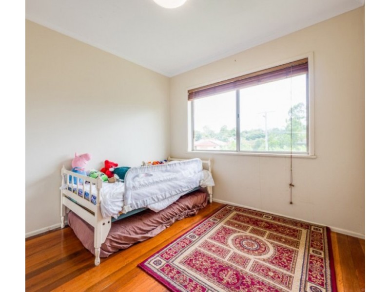 34 Dunbil Avenue, Ferny Hills QLD 4055