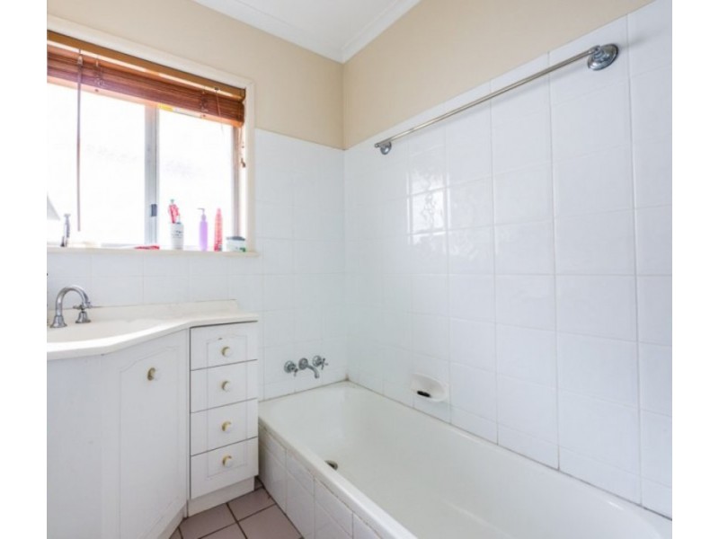 34 Dunbil Avenue, Ferny Hills QLD 4055