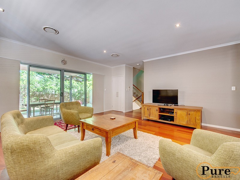 12a Birdwood Road, Holland Park West QLD 4121