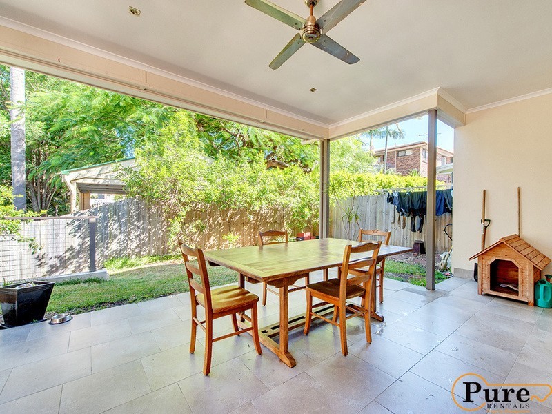 12a Birdwood Road, Holland Park West QLD 4121