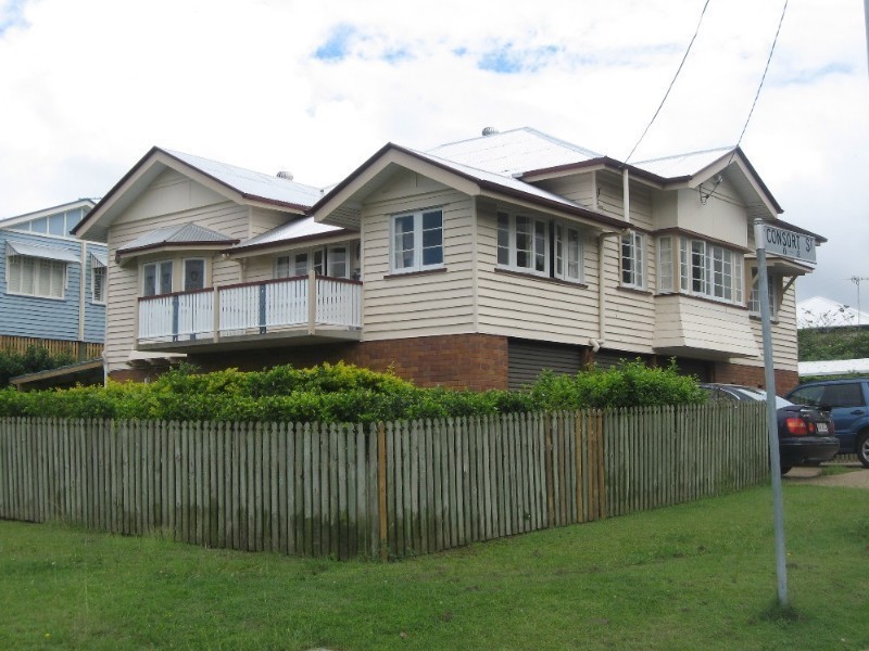 17 Dennis Street, Grange QLD 4051