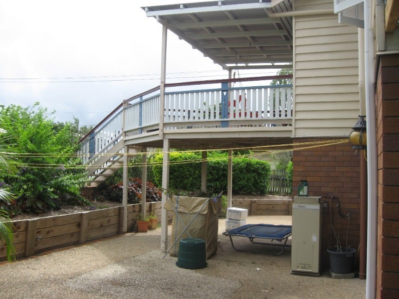 17 Dennis Street, Grange QLD 4051