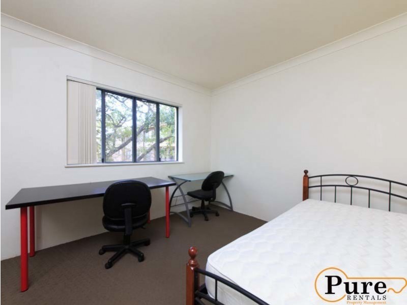 63/300 Sir Fred Schonell Drive, St Lucia QLD 4067