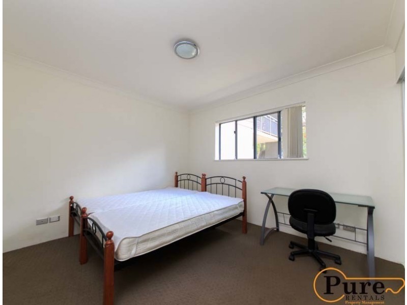 63/300 Sir Fred Schonell Drive, St Lucia QLD 4067