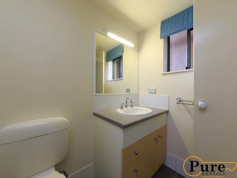 63/300 Sir Fred Schonell Drive, St Lucia QLD 4067
