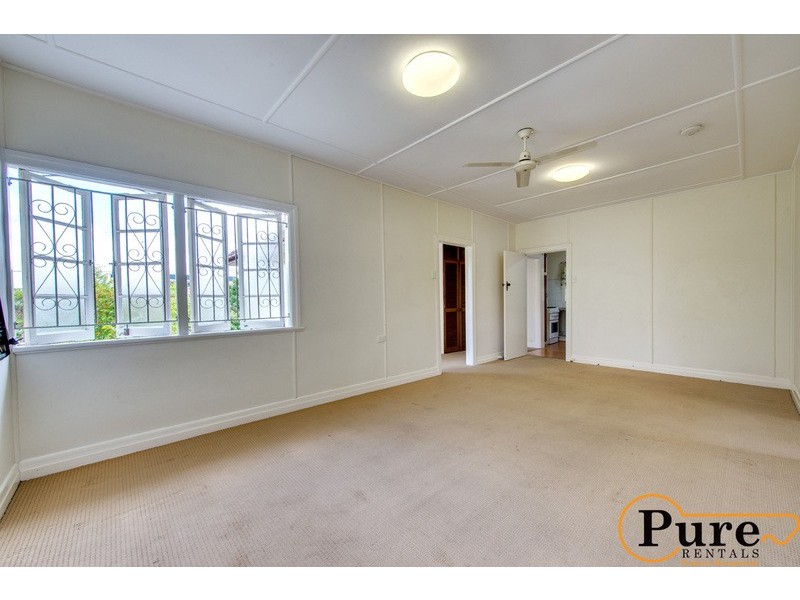 65 Chaucer Street, Moorooka QLD 4105