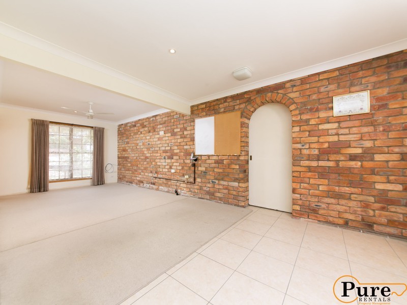 1 Travolta Street, Stafford Heights QLD 4053