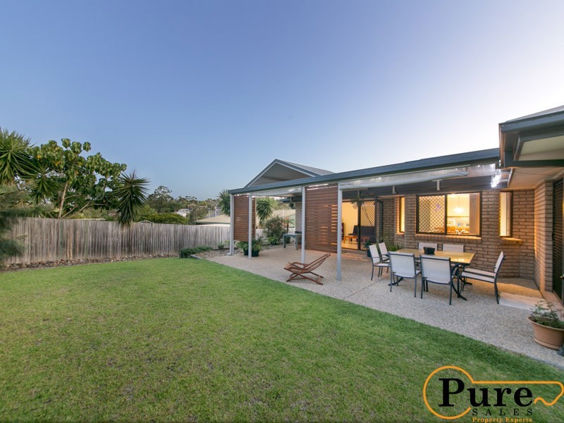 4 Schafer Court, Edens Landing QLD 4207