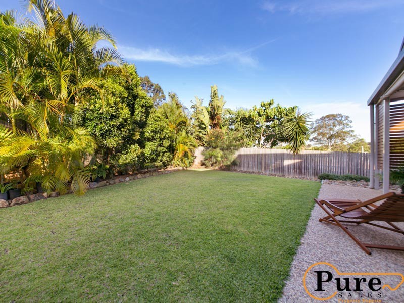 4 Schafer Court, Edens Landing QLD 4207