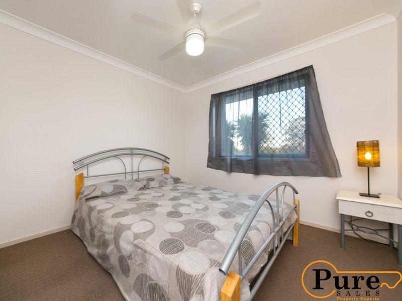 4 Schafer Court, Edens Landing QLD 4207