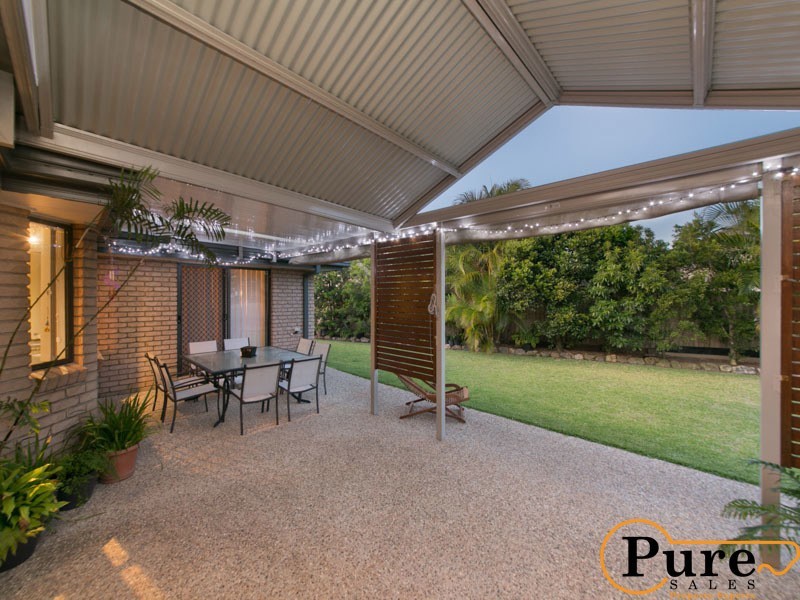 4 Schafer Court, Edens Landing QLD 4207