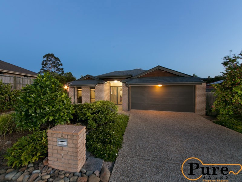 4 Schafer Court, Edens Landing QLD 4207