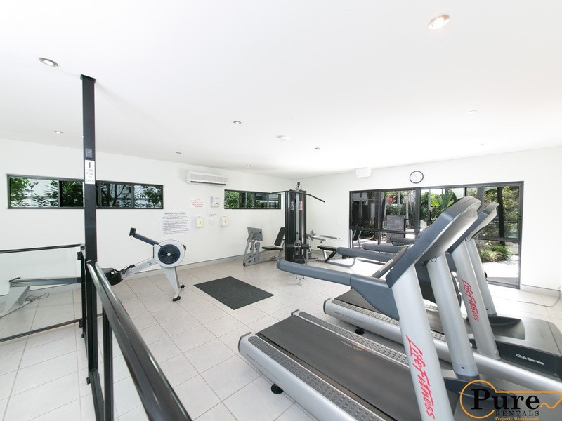 126/16 Surbiton Court, Carindale QLD 4152