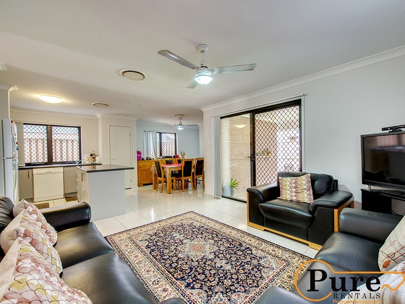 56 Merimbula Crescent, Fitzgibbon QLD 4018