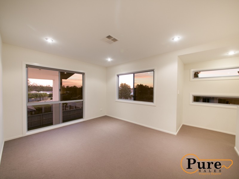 99 Livesay Road, Moggill QLD 4070