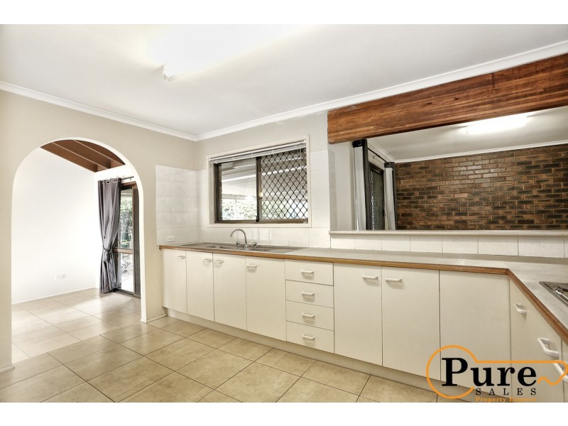 11 Hibbertia Court, Springwood QLD 4127