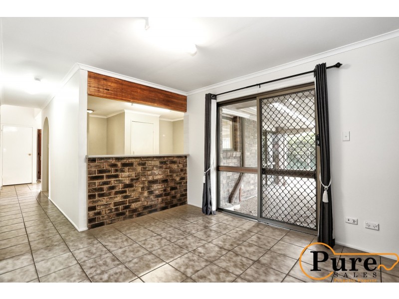 11 Hibbertia Court, Springwood QLD 4127