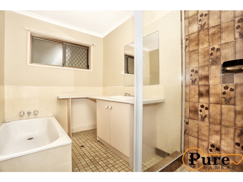 11 Hibbertia Court, Springwood QLD 4127