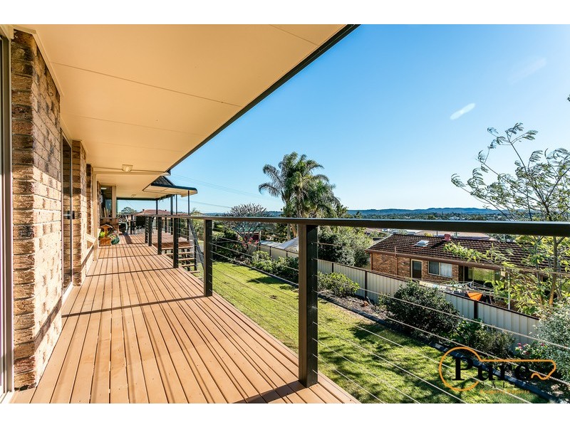 8 Lance Drive, Mount Warren Park QLD 4207