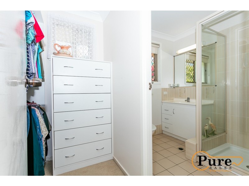 8 Lance Drive, Mount Warren Park QLD 4207