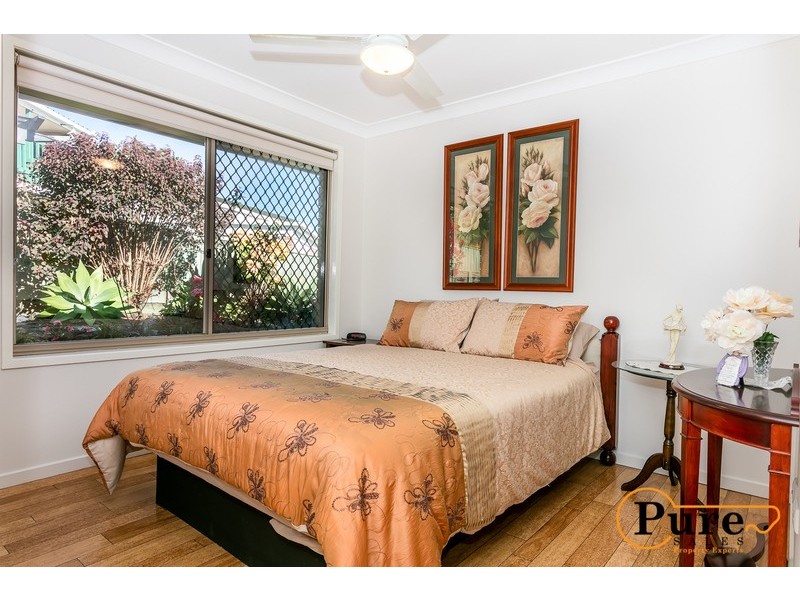 8 Lance Drive, Mount Warren Park QLD 4207