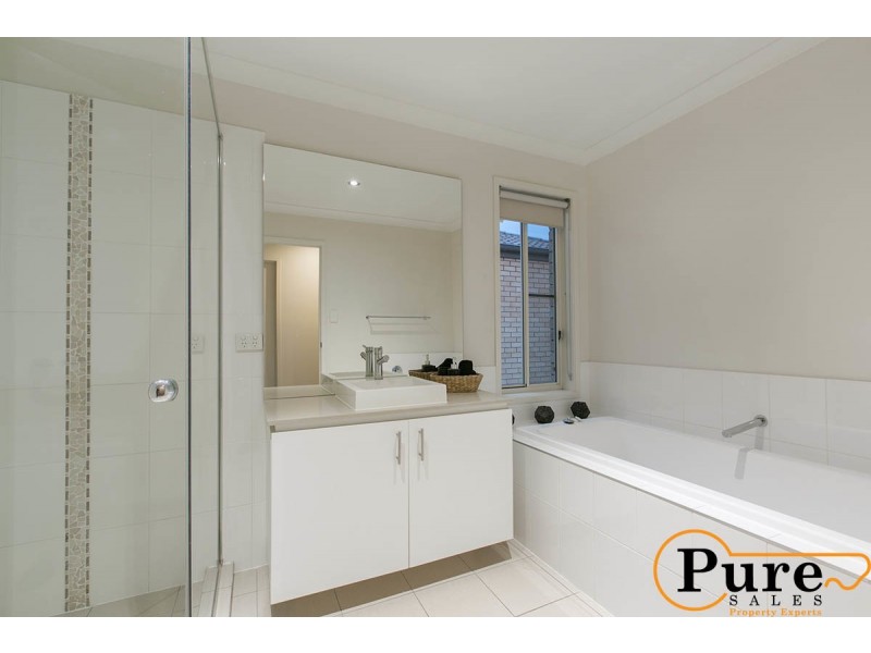 17A Brenda Street, Morningside QLD 4170