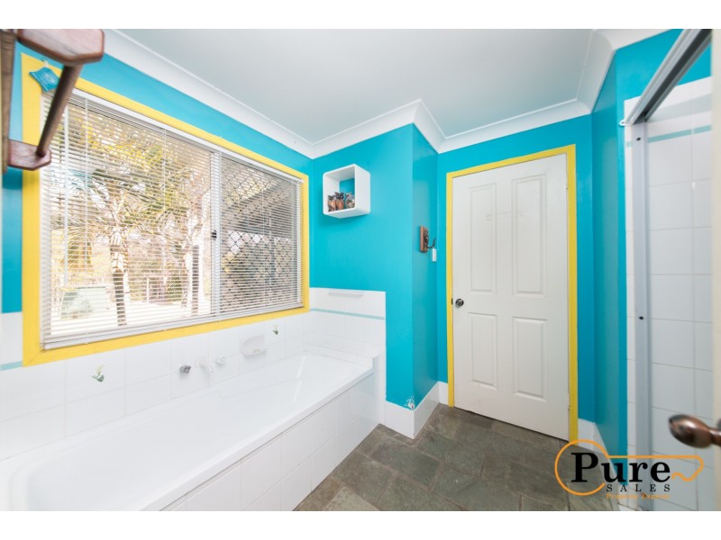 42 Archer Court, Chambers Flat QLD 4133