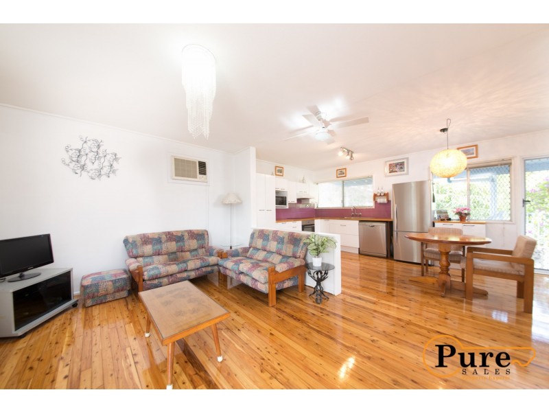 24 Ashvale Street, Kingston QLD 4114