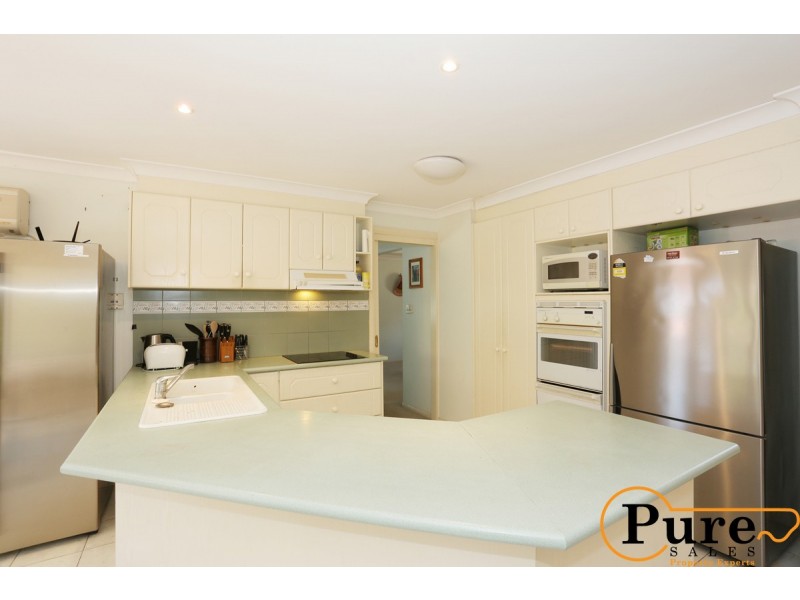 23 Mukurta Street, Chapel Hill QLD 4069