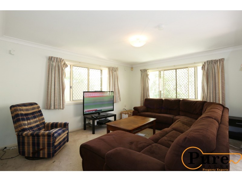 23 Mukurta Street, Chapel Hill QLD 4069