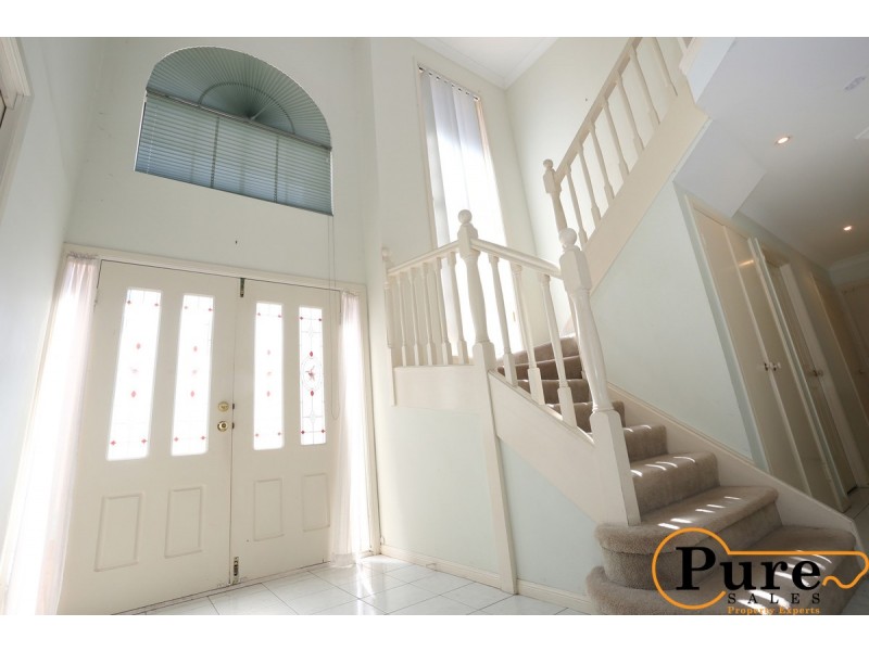 23 Mukurta Street, Chapel Hill QLD 4069