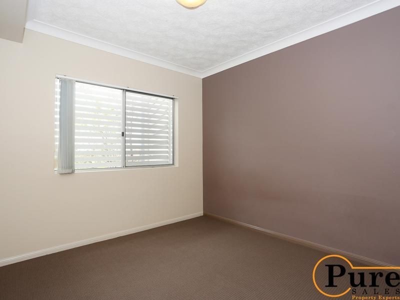 13/14 Le Grand Street, Macgregor QLD 4109