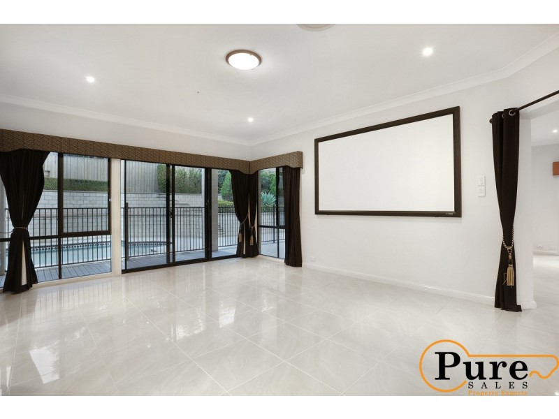 48 Kauri Street, Carindale QLD 4152