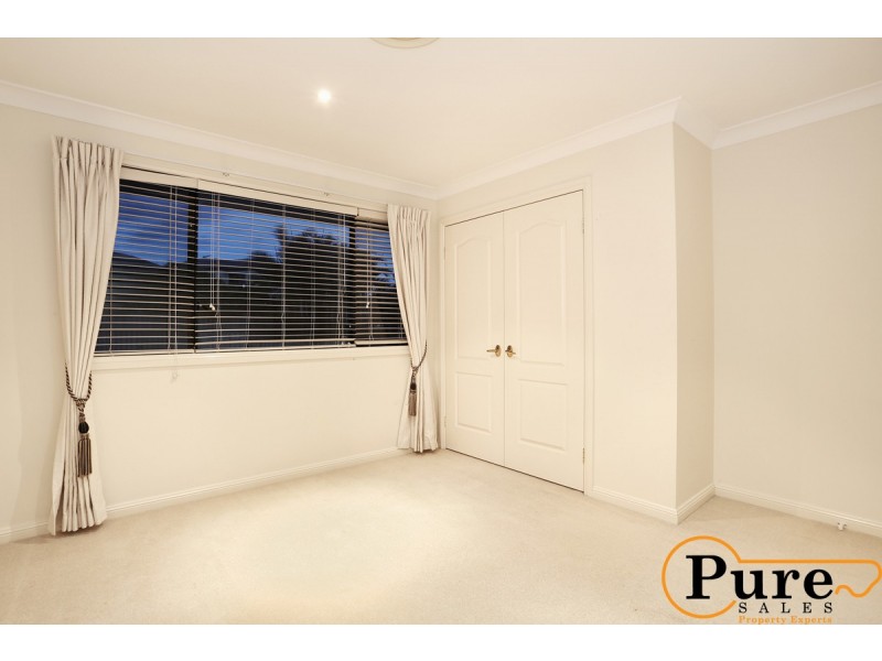 48 Kauri Street, Carindale QLD 4152