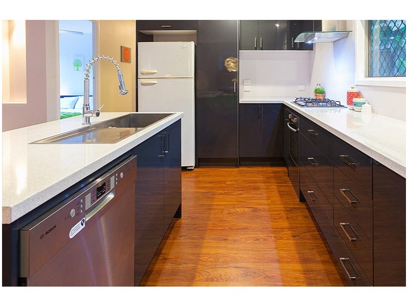 25 David Road, Holland Park QLD 4121