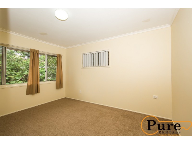 19 Tucker Street, Chapel Hill QLD 4069