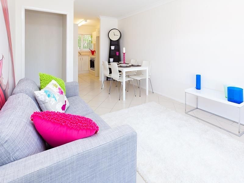 2/22 Oxford Street, Woolloongabba QLD 4102