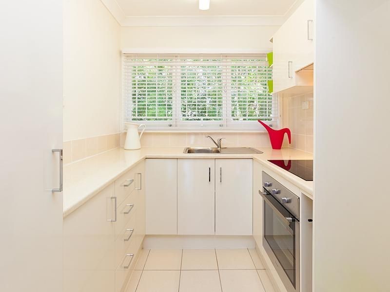 2/22 Oxford Street, Woolloongabba QLD 4102
