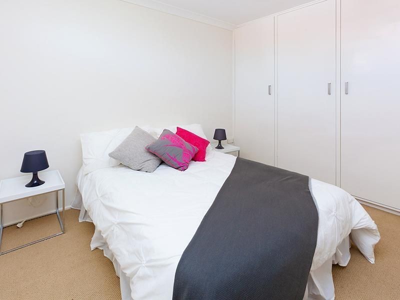 2/22 Oxford Street, Woolloongabba QLD 4102