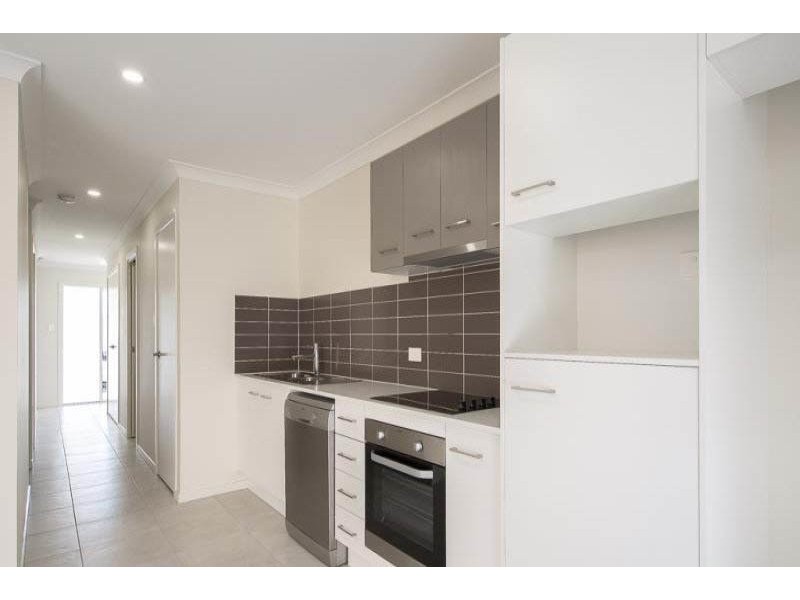 86 Lamington Drive, Redbank Plains QLD 4301