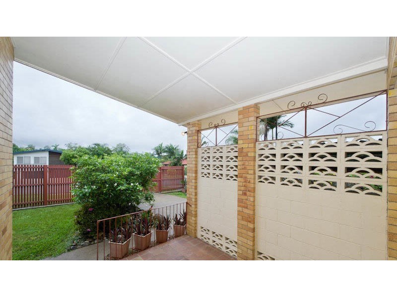 7 Yanderra Avenue, Arana Hills QLD 4054