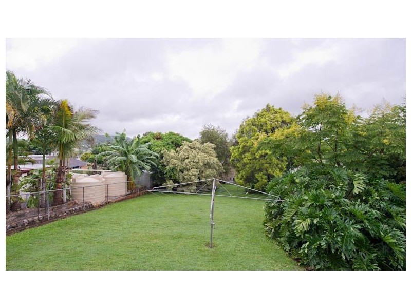 7 Yanderra Avenue, Arana Hills QLD 4054